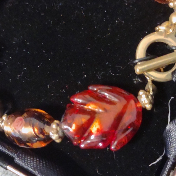 The Artesian Collection leaf bracelet - Picture 3 of 6